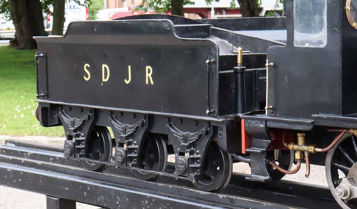 5 inch gauge 0-6-0 + tender
