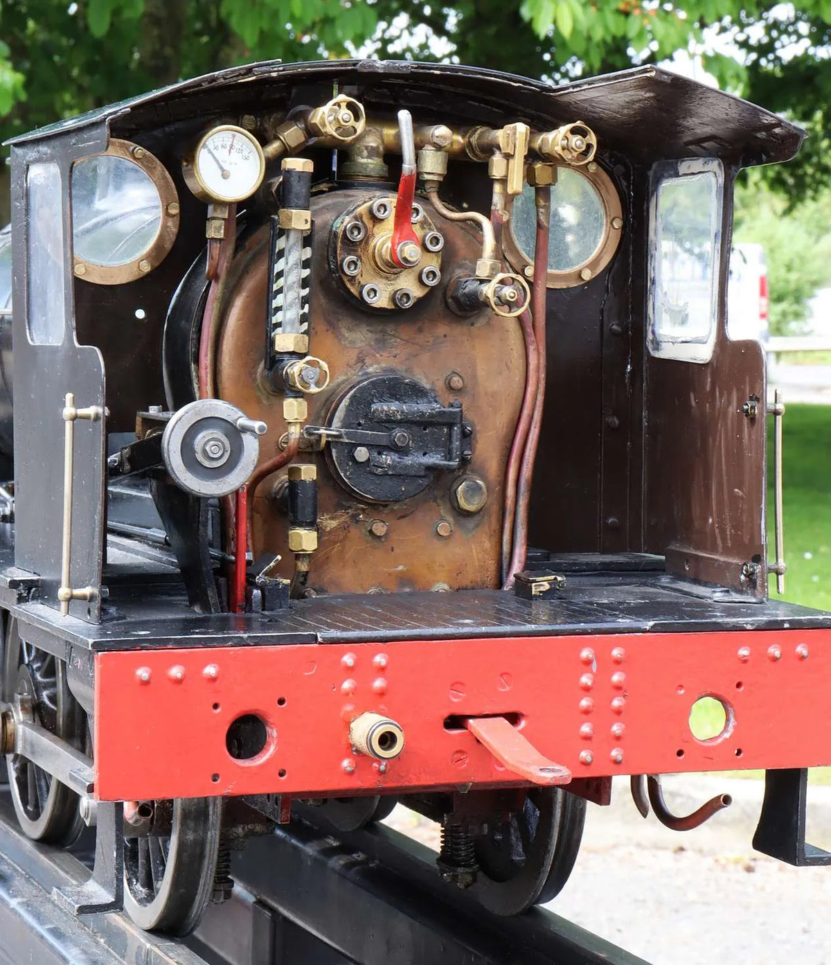 5 inch gauge 0-6-0 + tender