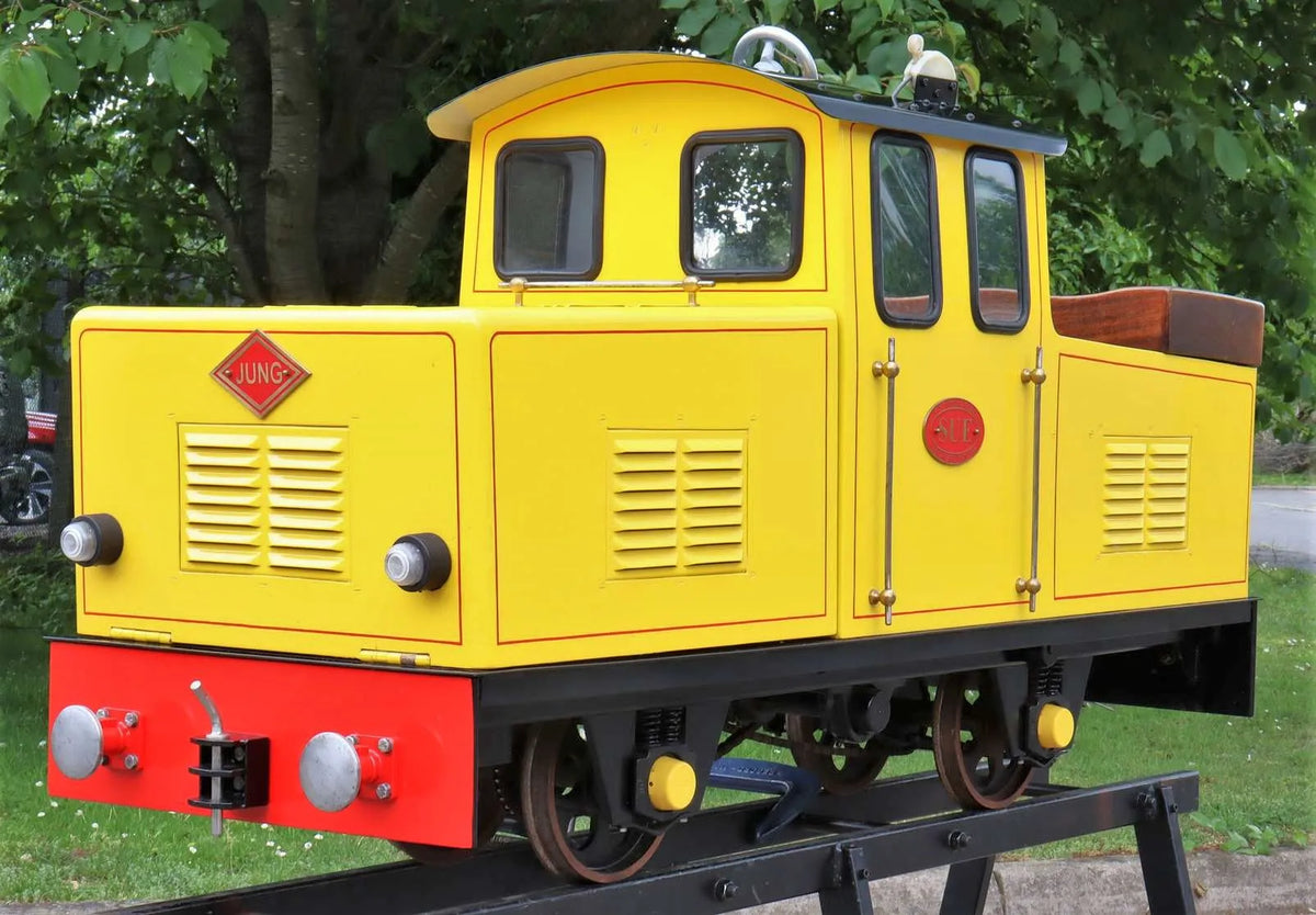 7 1/4 inch narrow gauge petrol hydraulic shunter