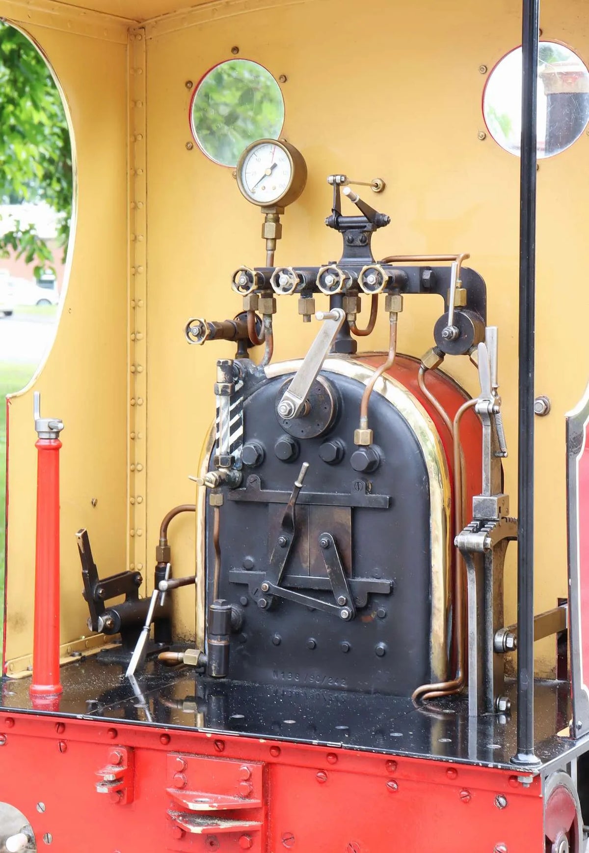 7 1/4 inch narrow gauge 0-4-0ST with driving truck