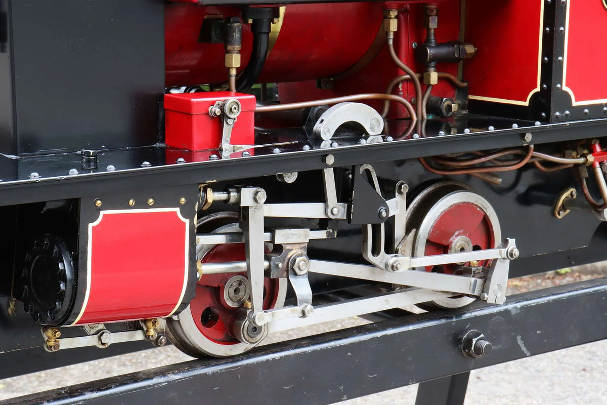 7 1/4 inch narrow gauge 0-4-0ST with driving truck