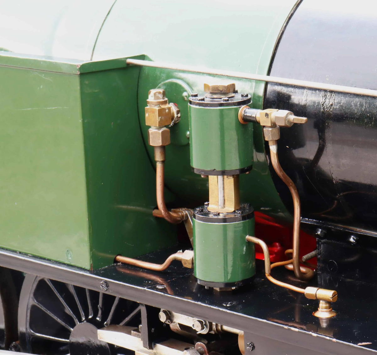 5 inch gauge 4-6-4 Halton tank