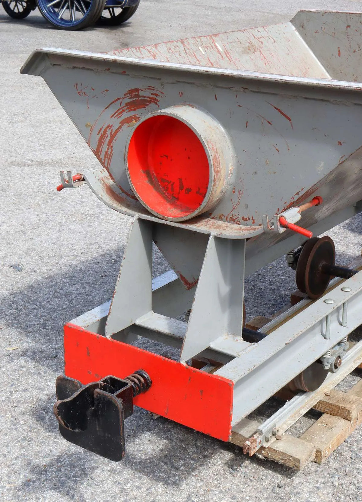 7 1/4 inch narrow gauge tipper wagon