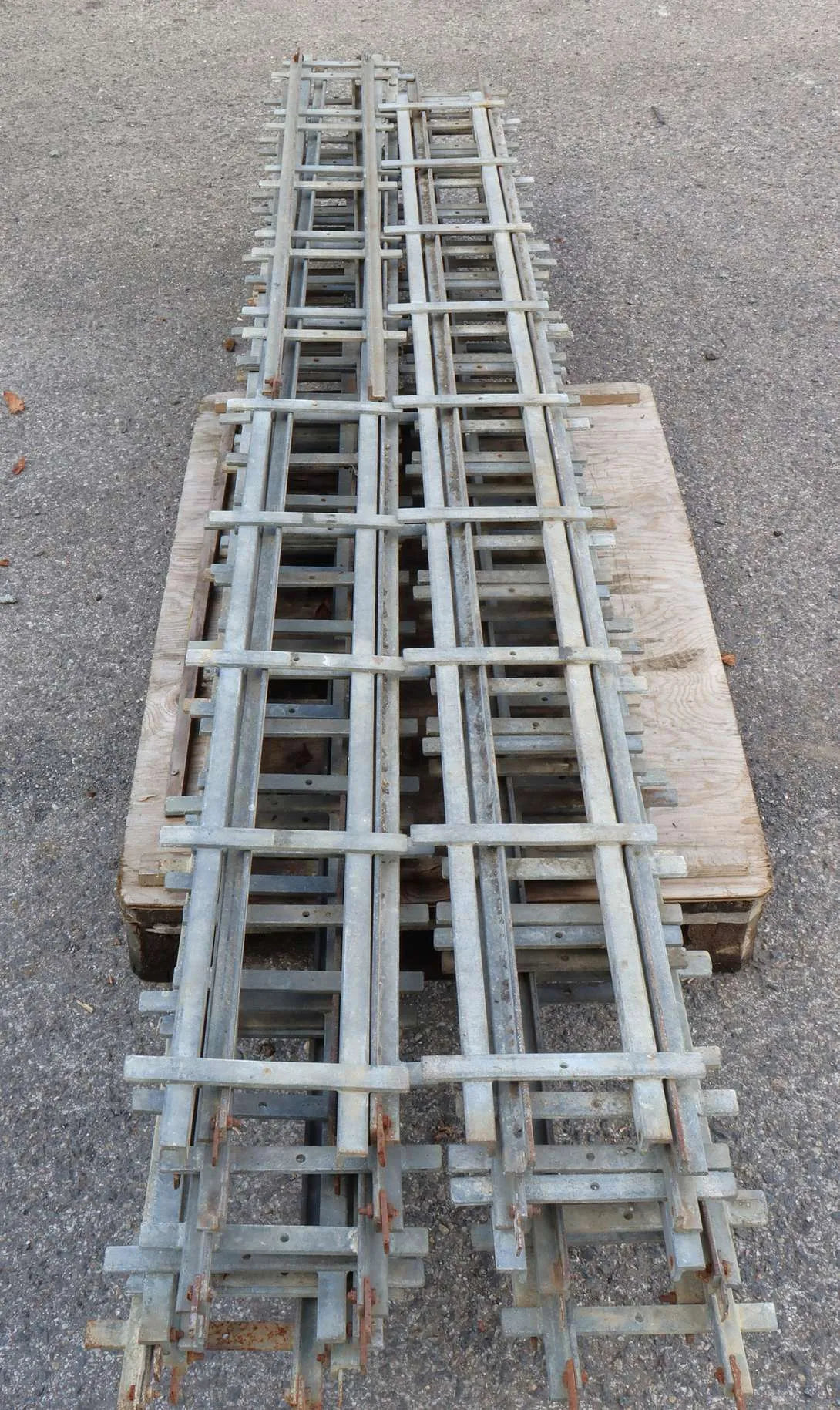 160 feet 5 inch gauge galvanized steel track