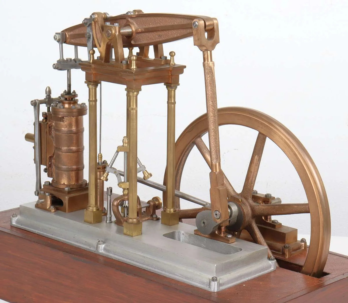 Four column beam engine