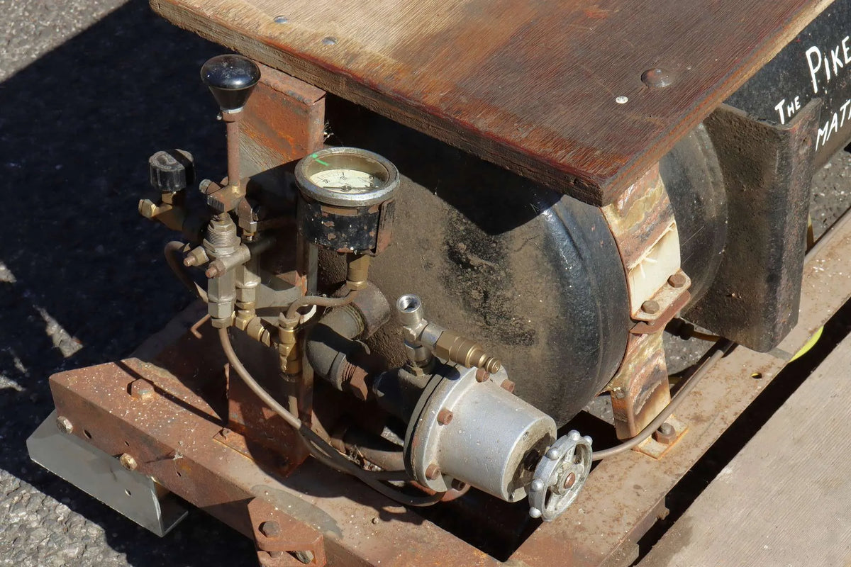 Air-braked 7 1/4 inch gauge driving truck