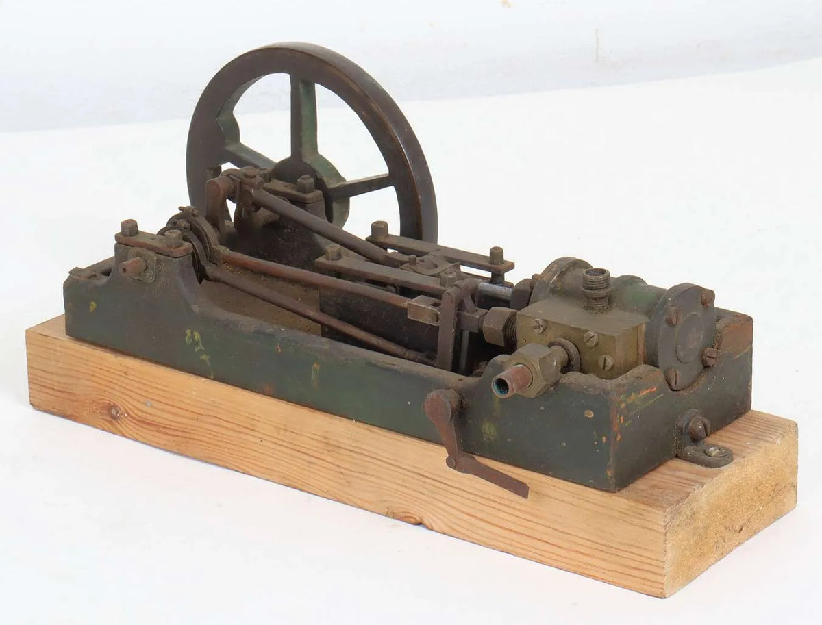Vintage horizontal mill engine with reversing gear