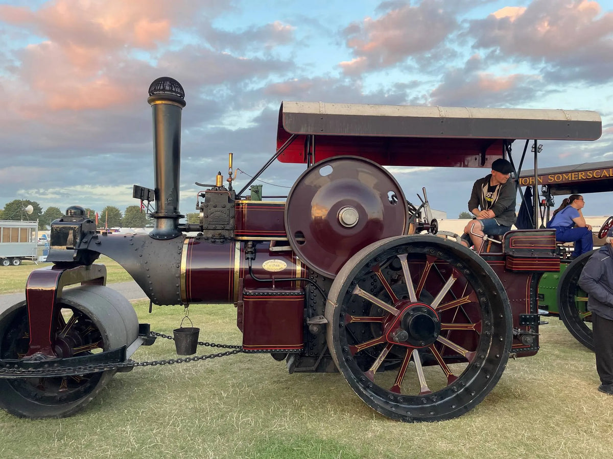 Fowler 10 ton DNB steam roller No.17481