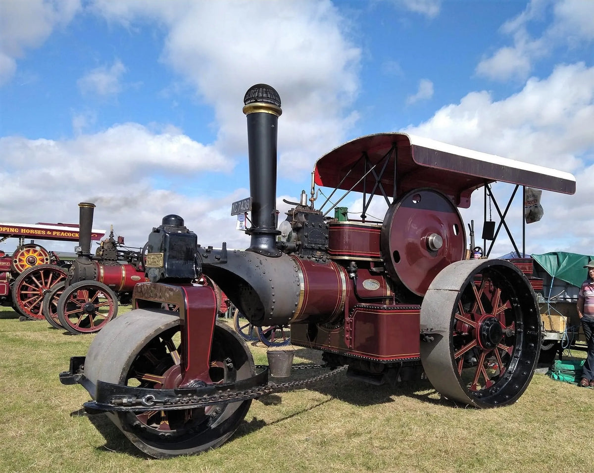 Fowler 10 ton DNB steam roller No.17481