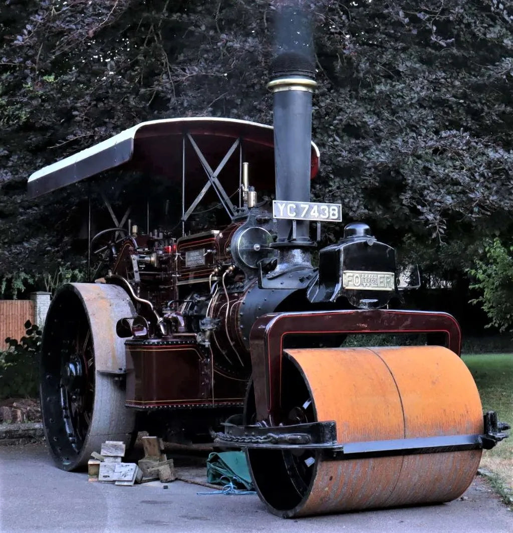 Fowler 10 ton DNB steam roller No.17481