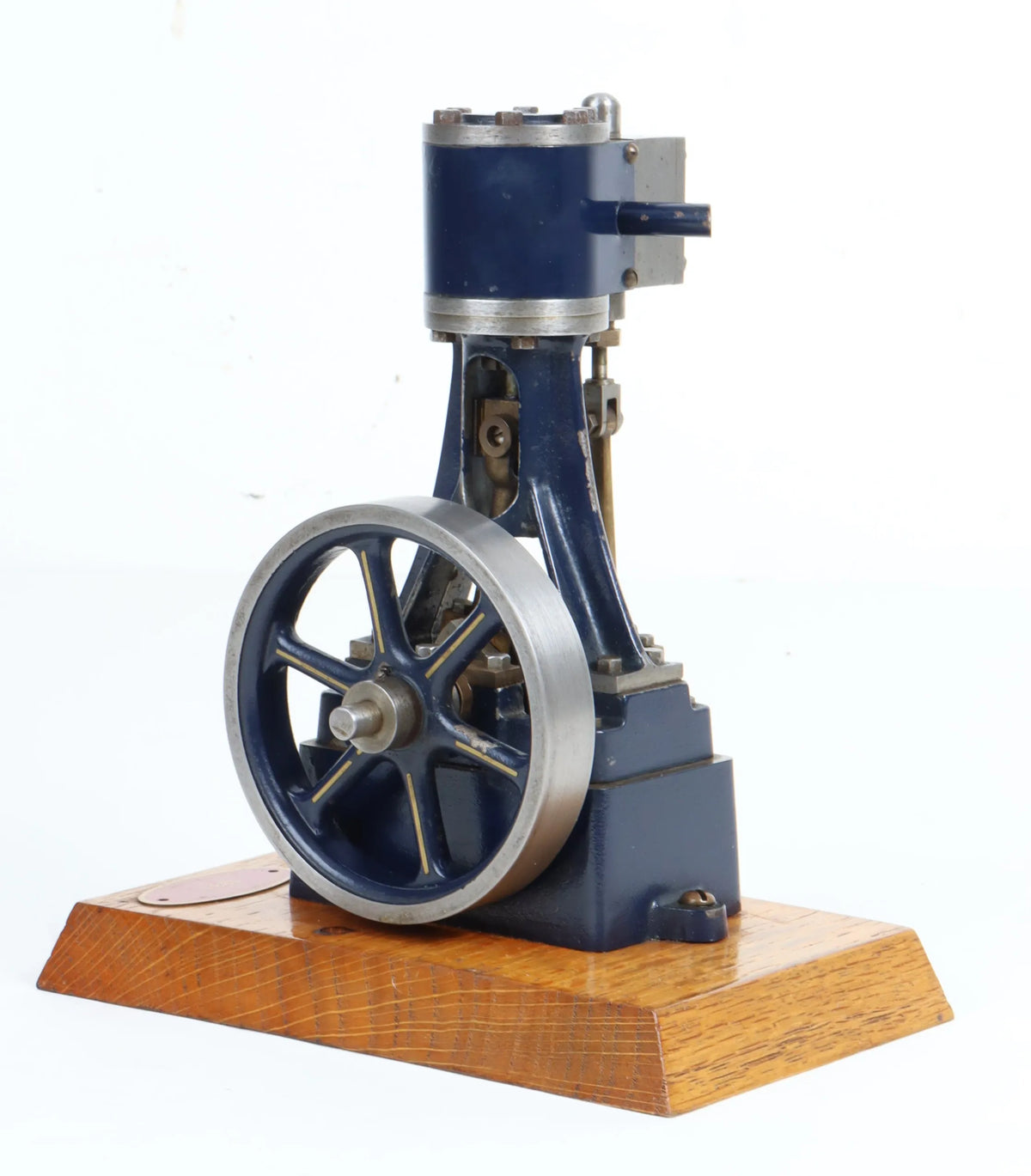 Stuart 10V vertical engine