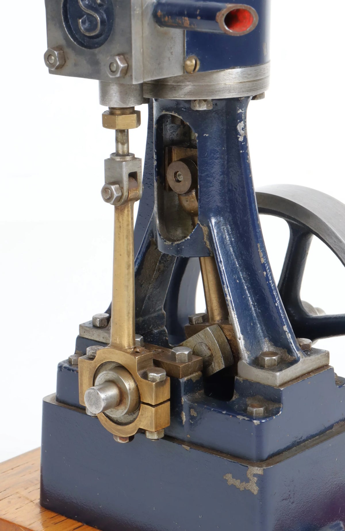 Stuart 10V vertical engine