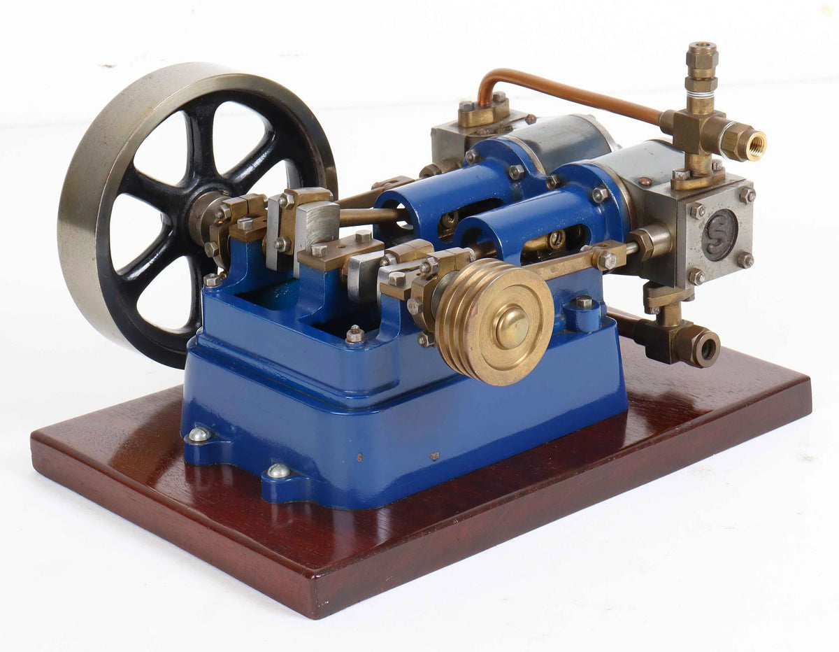 Stuart "Score" horizontal twin engine