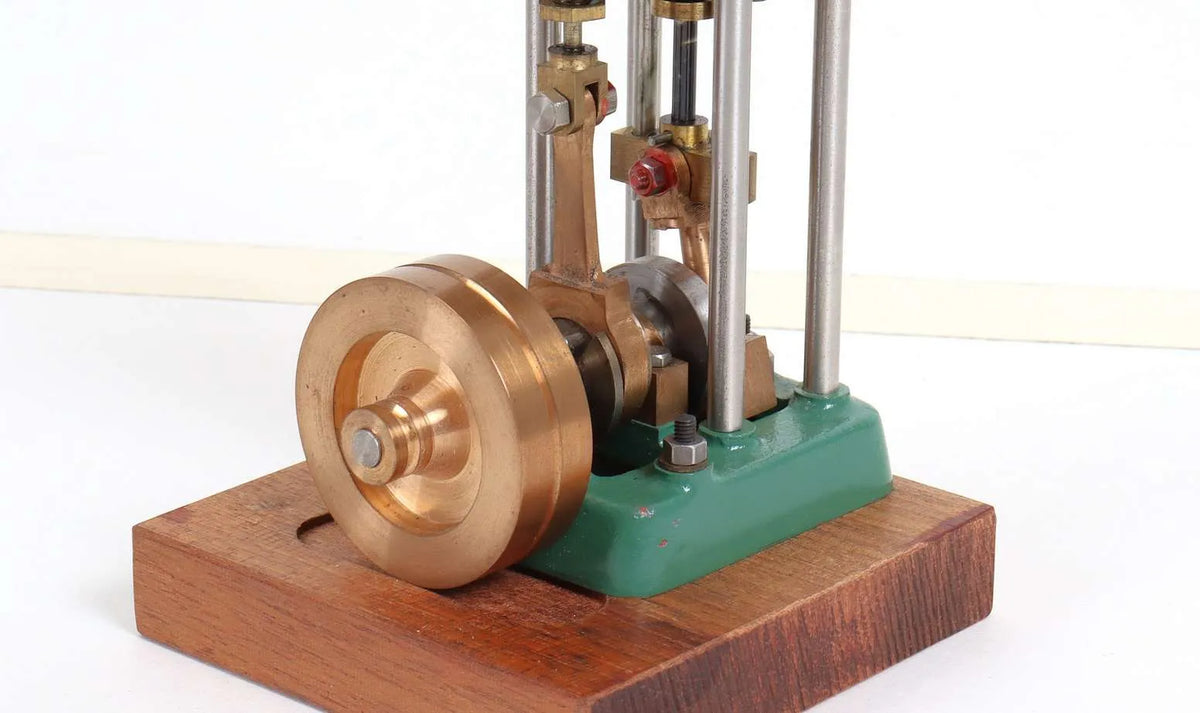 Four column vertical engine