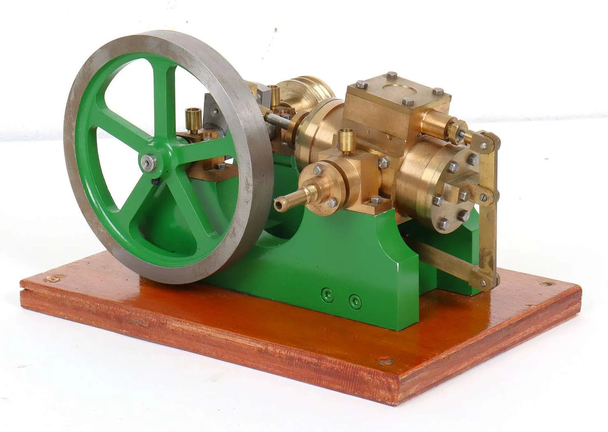 Oscillating horizontal engine