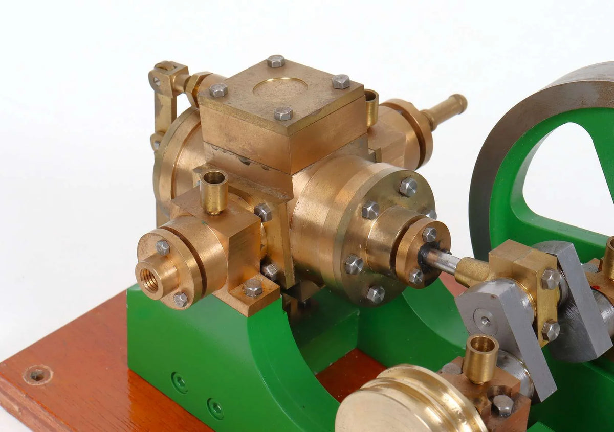 Oscillating horizontal engine