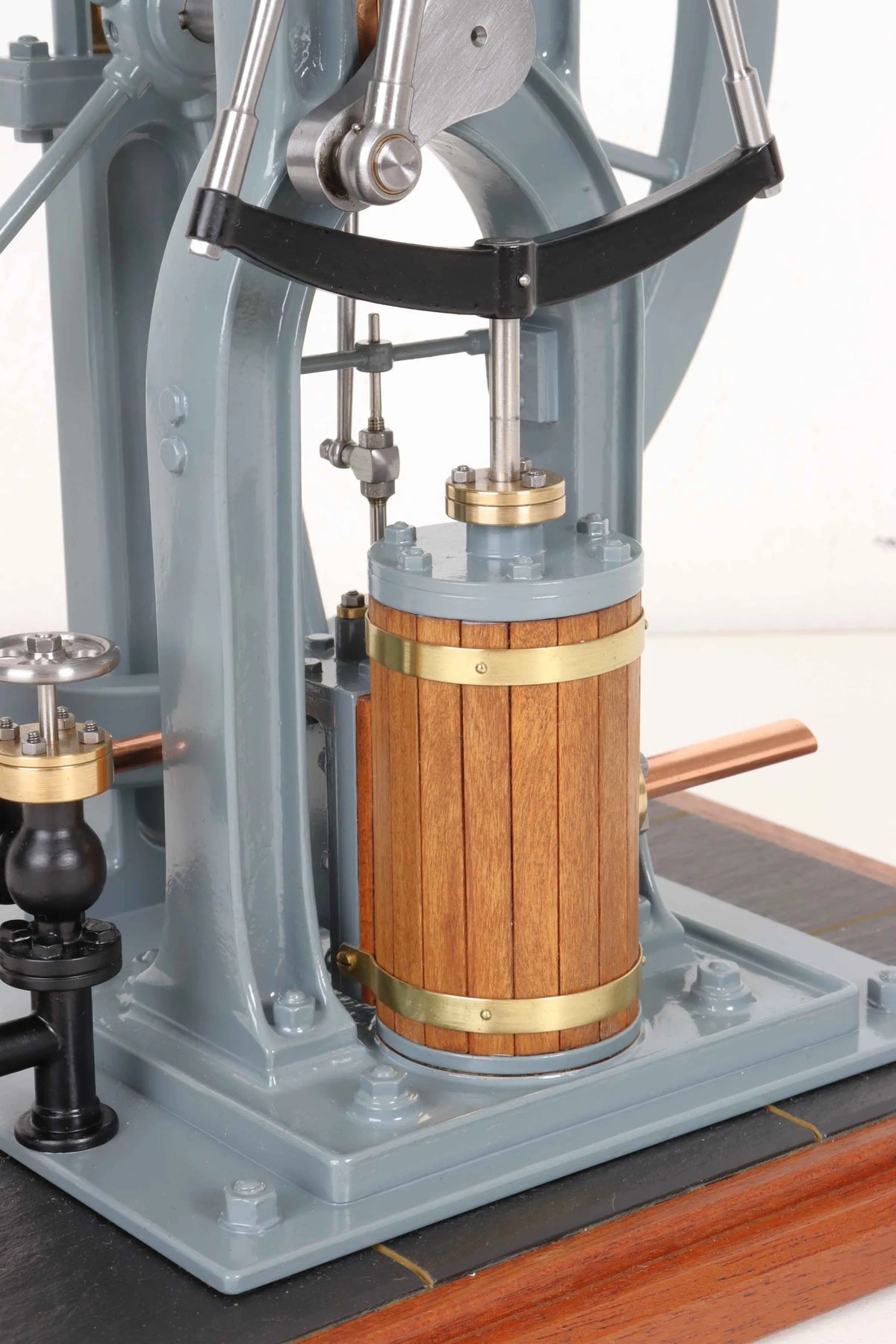 Steeple engine