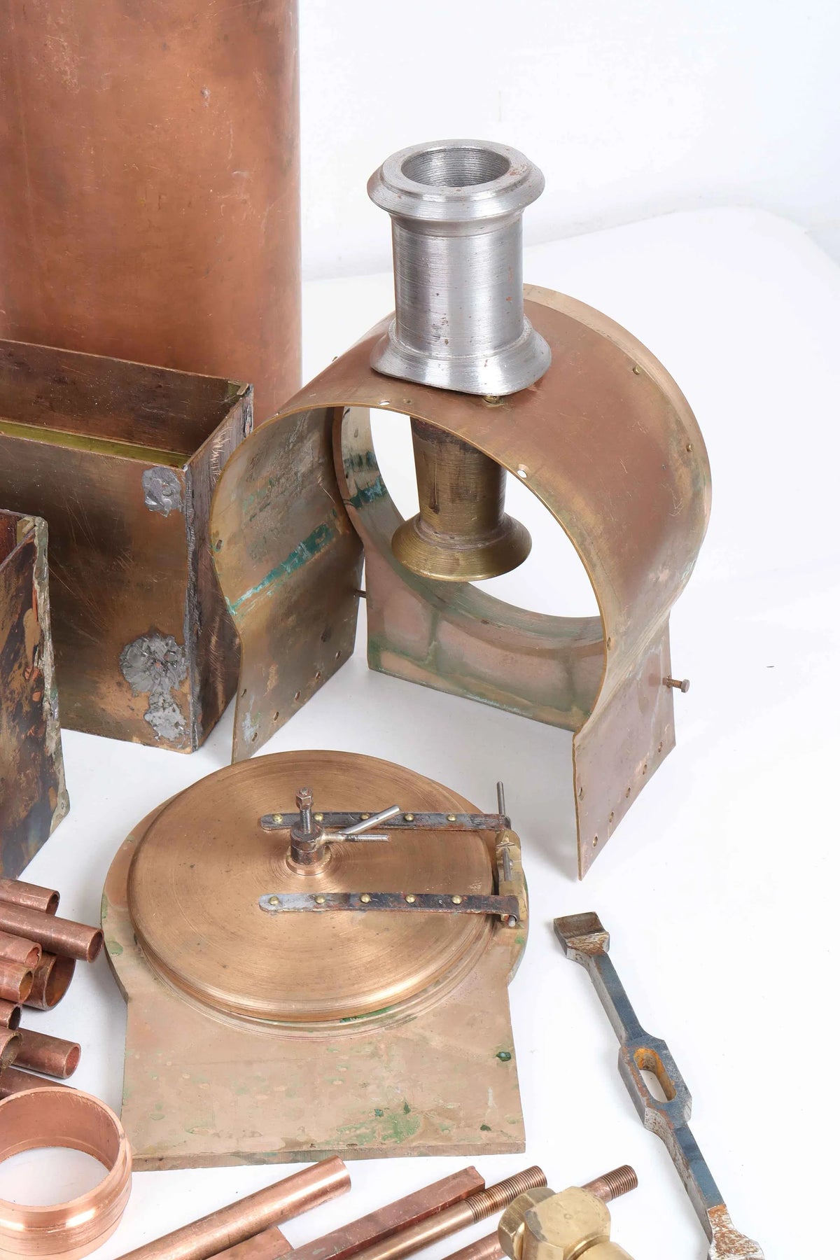 Quantity boiler material, flanged plates, fittings