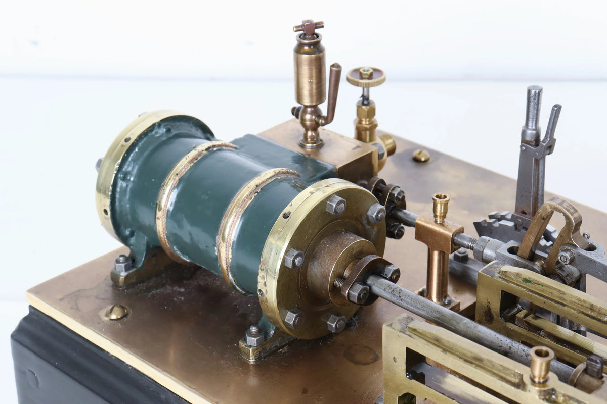 Horizontal mill engine