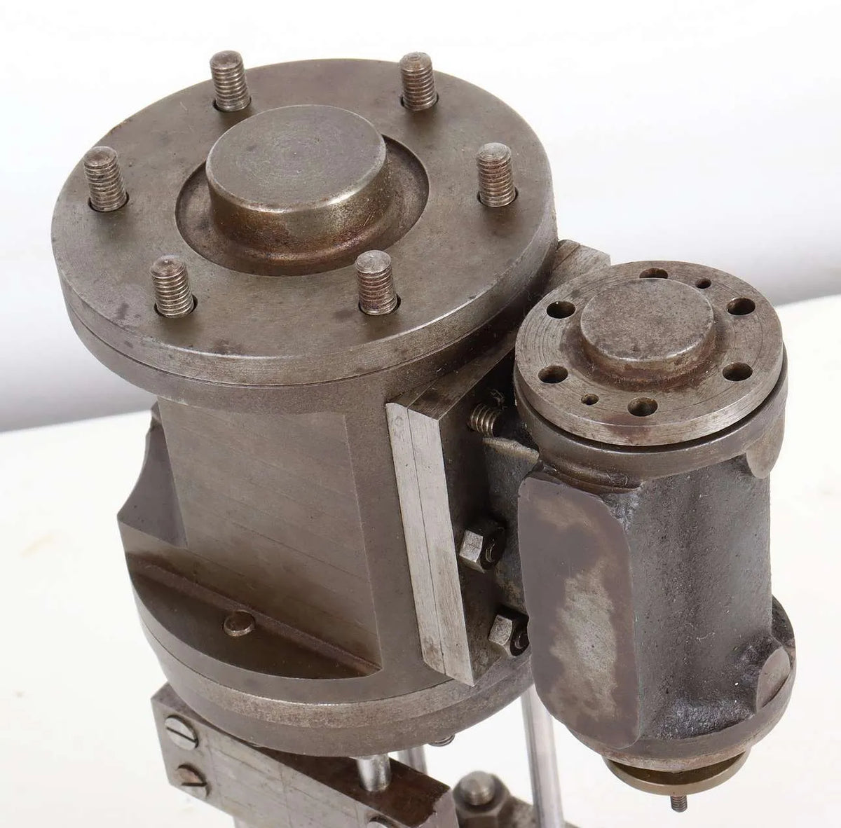 Part-built freelance vertical engine