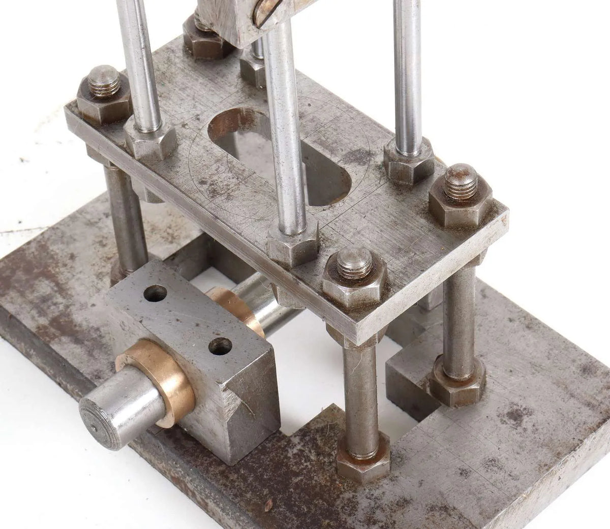 Part-built freelance vertical engine