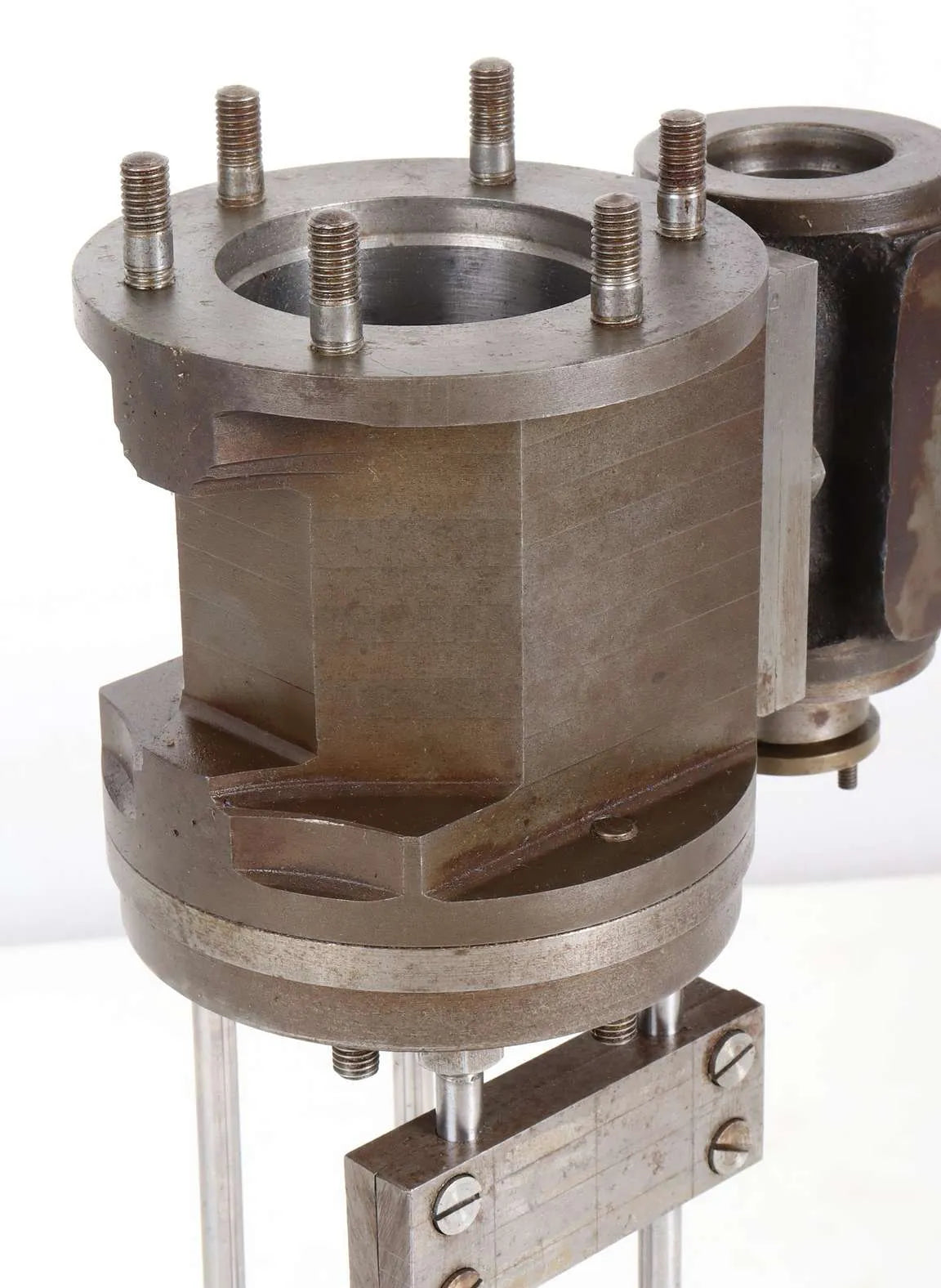 Part-built freelance vertical engine