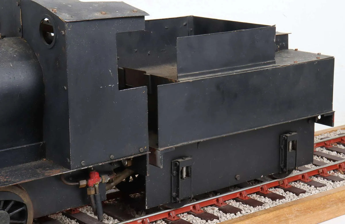 3 1/2 inch gauge "Juliet" 0-4-0 with tender