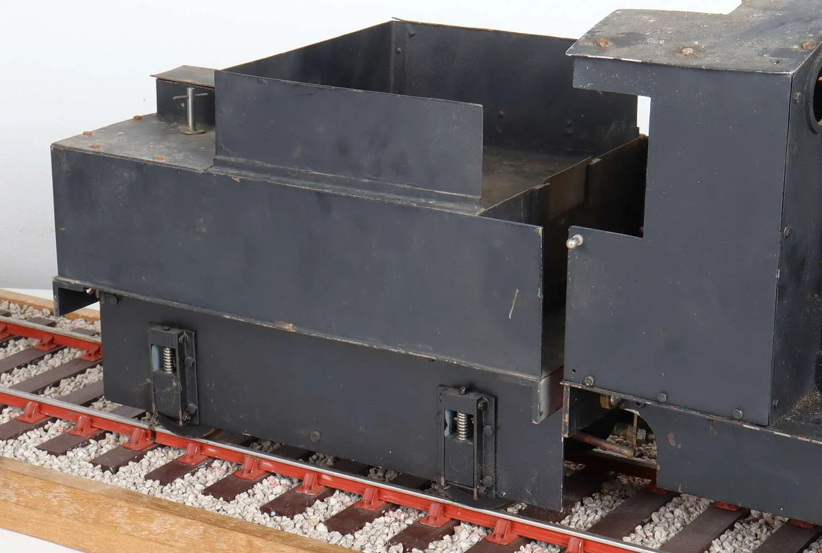 3 1/2 inch gauge "Juliet" 0-4-0 with tender