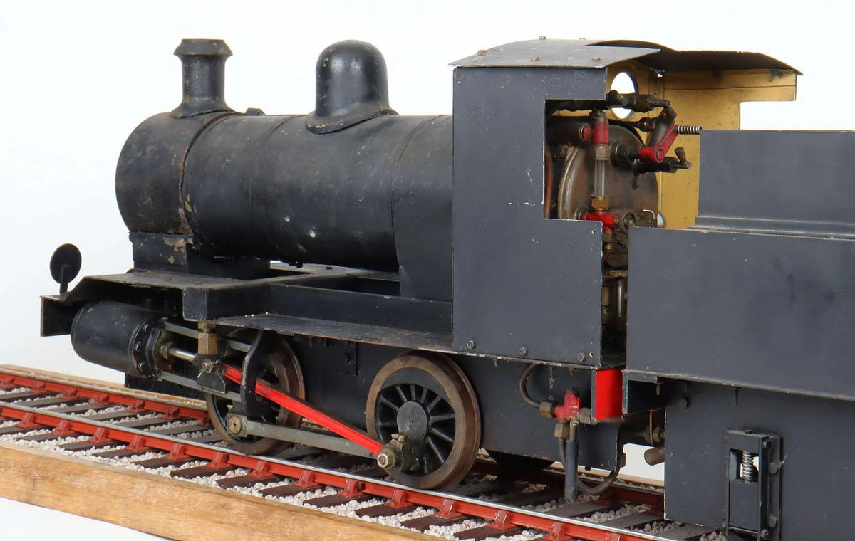 3 1/2 inch gauge "Juliet" 0-4-0 with tender