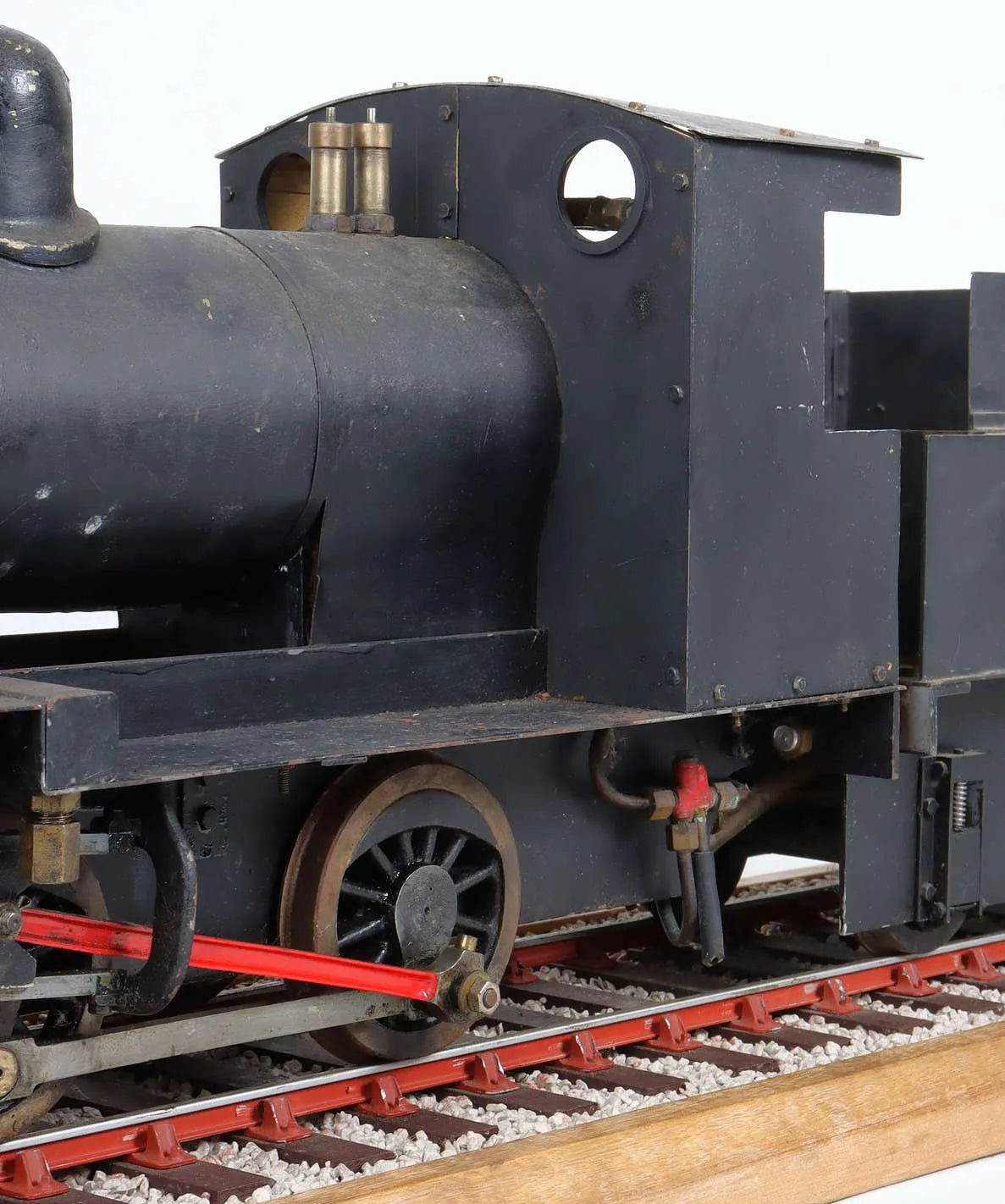 3 1/2 inch gauge "Juliet" 0-4-0 with tender