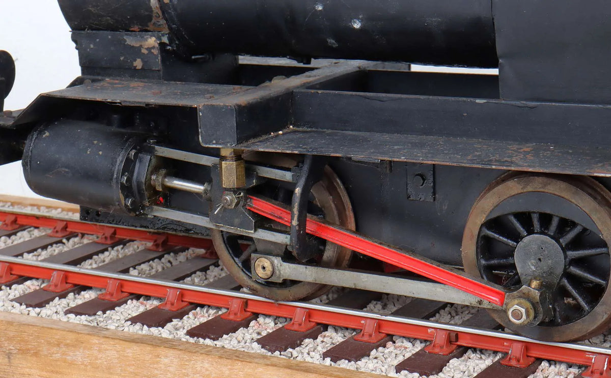 3 1/2 inch gauge "Juliet" 0-4-0 with tender