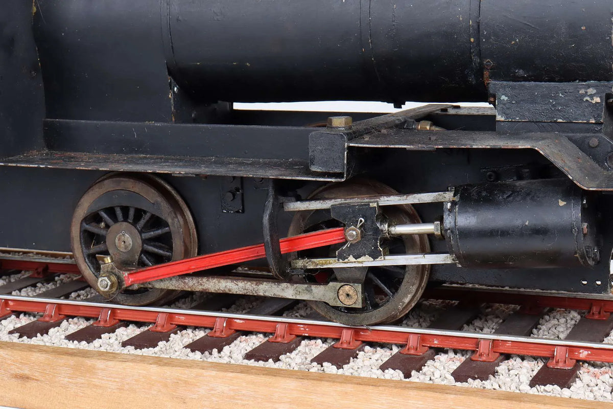 3 1/2 inch gauge "Juliet" 0-4-0 with tender