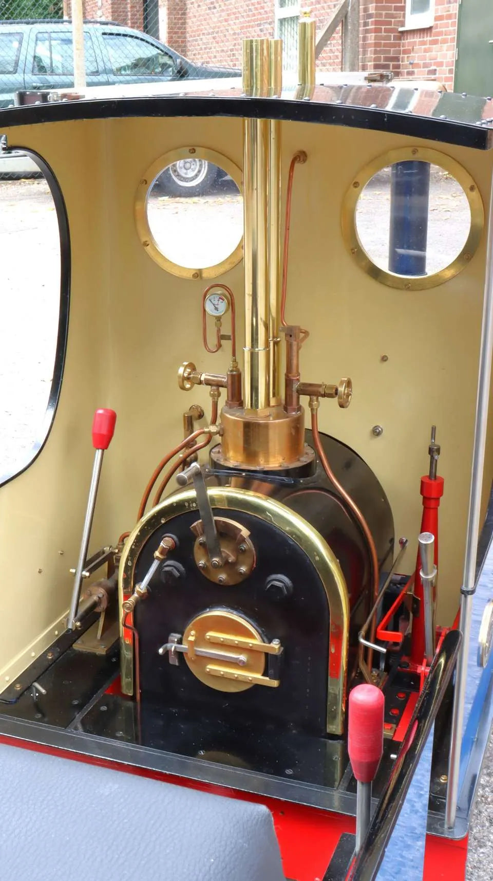 7 1/4 inch gauge Hunslet 0-4-0ST