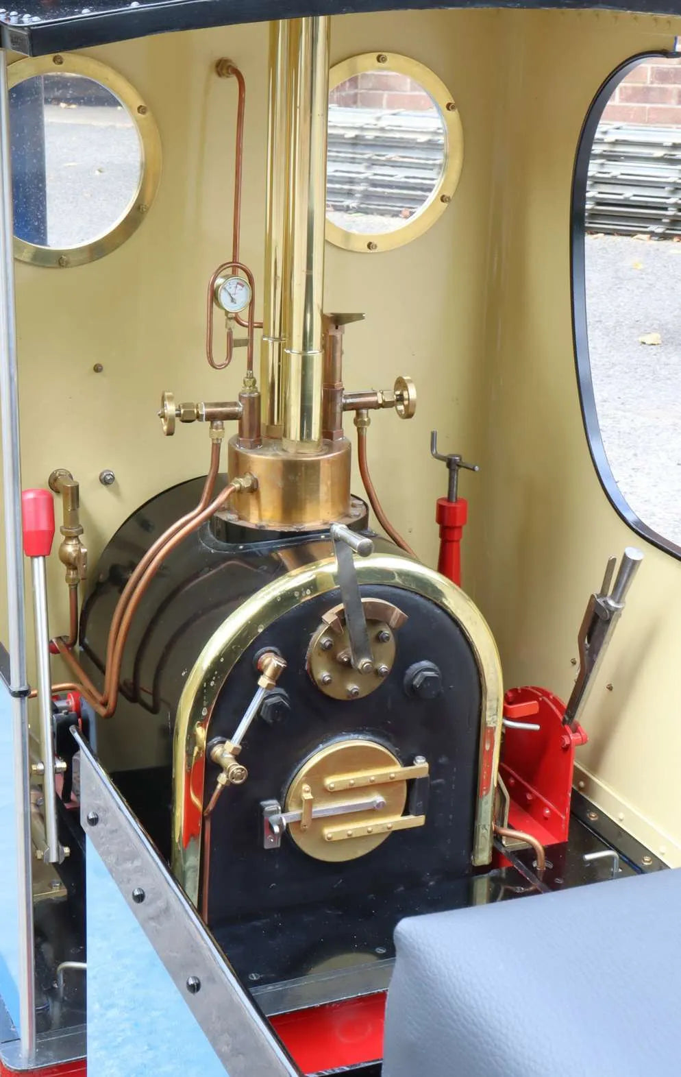 7 1/4 inch gauge Hunslet 0-4-0ST