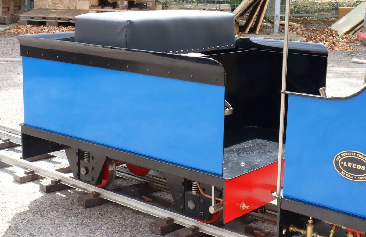 7 1/4 inch gauge Hunslet 0-4-0ST
