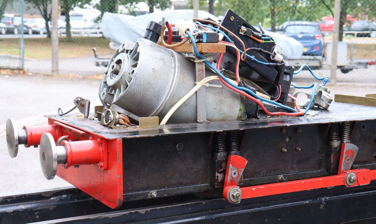5 inch gauge 0-6-0 battery-electric shunter
