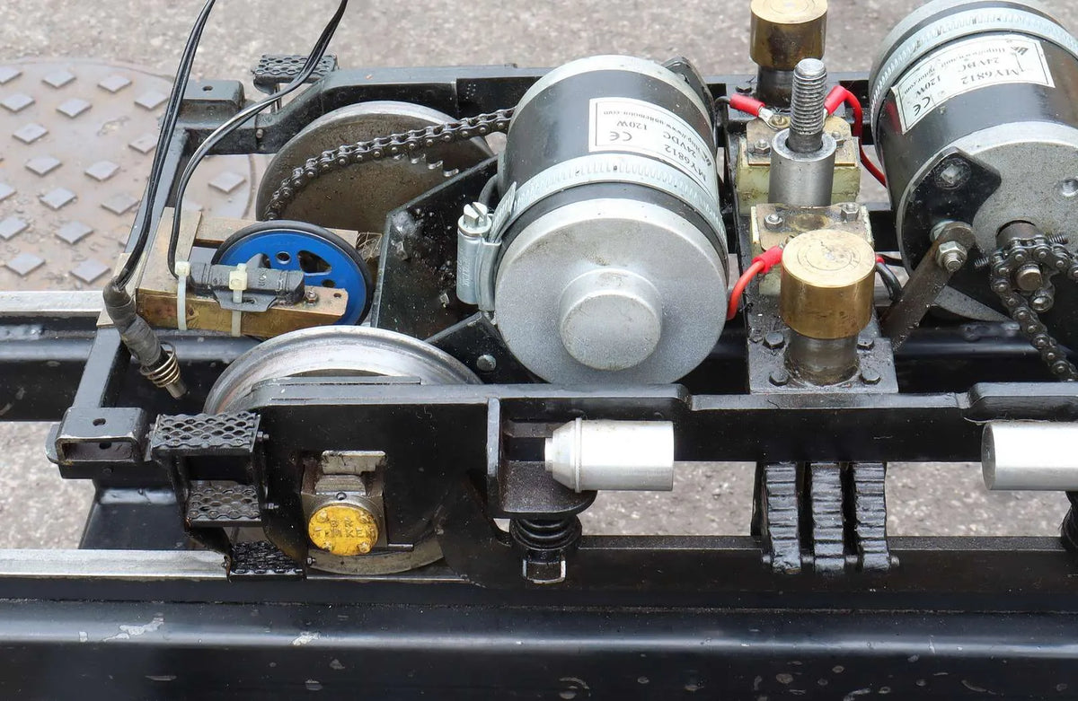 5 inch gauge Class 35 Hymek battery electric