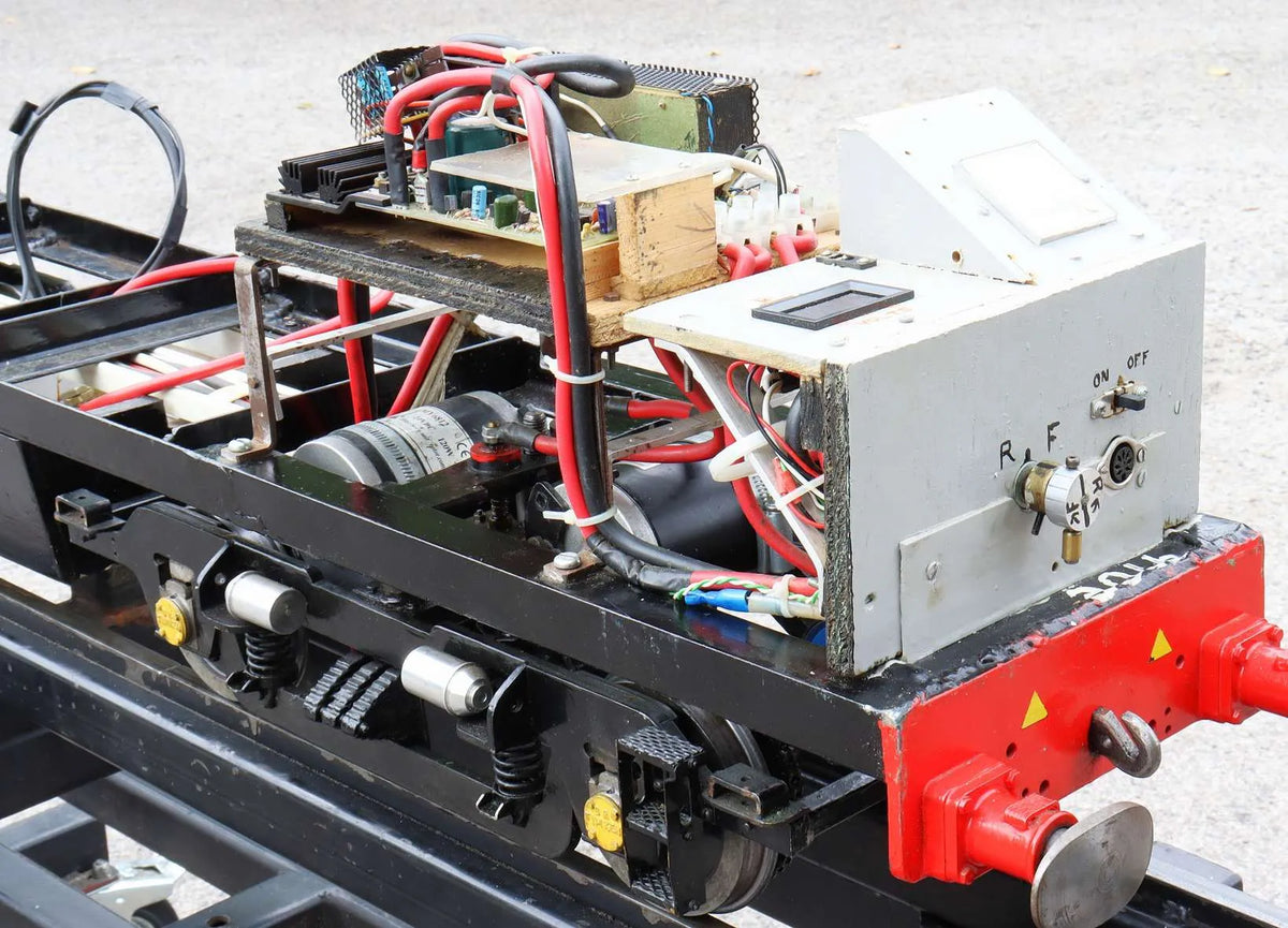 5 inch gauge Class 35 Hymek battery electric