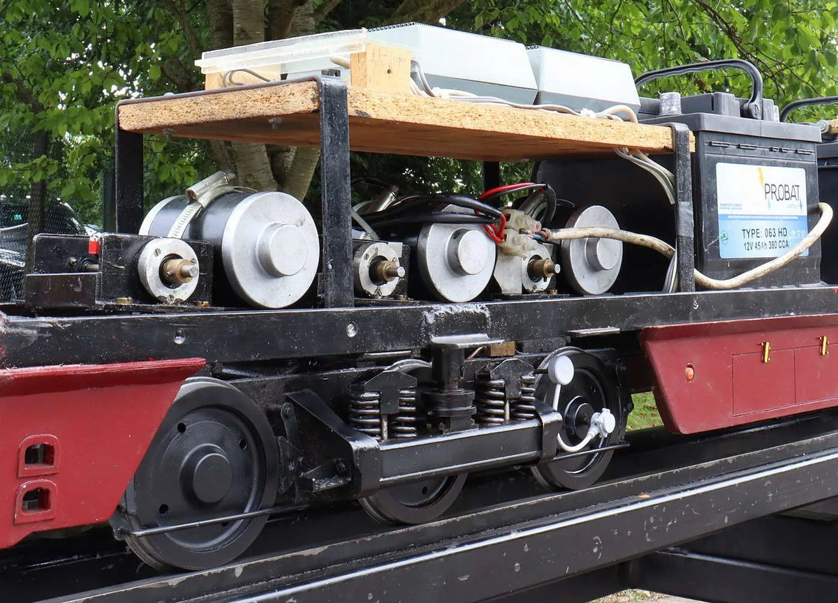5 inch gauge Class 52 Western battery electric
