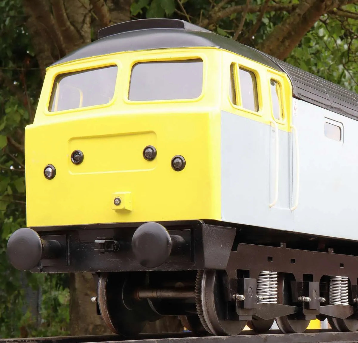 5 inch gauge Class 47 battery electric