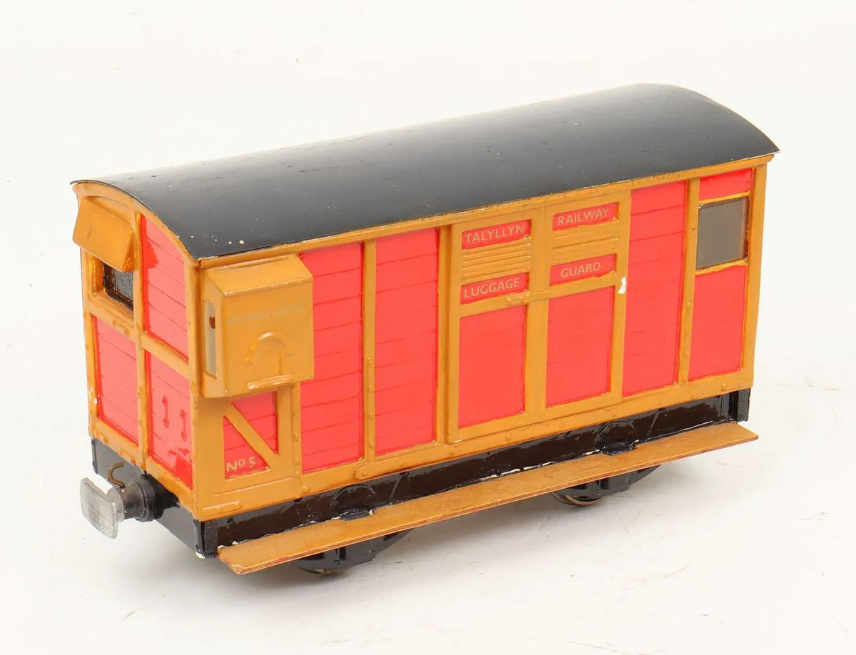 Three gauge 1 coaches
