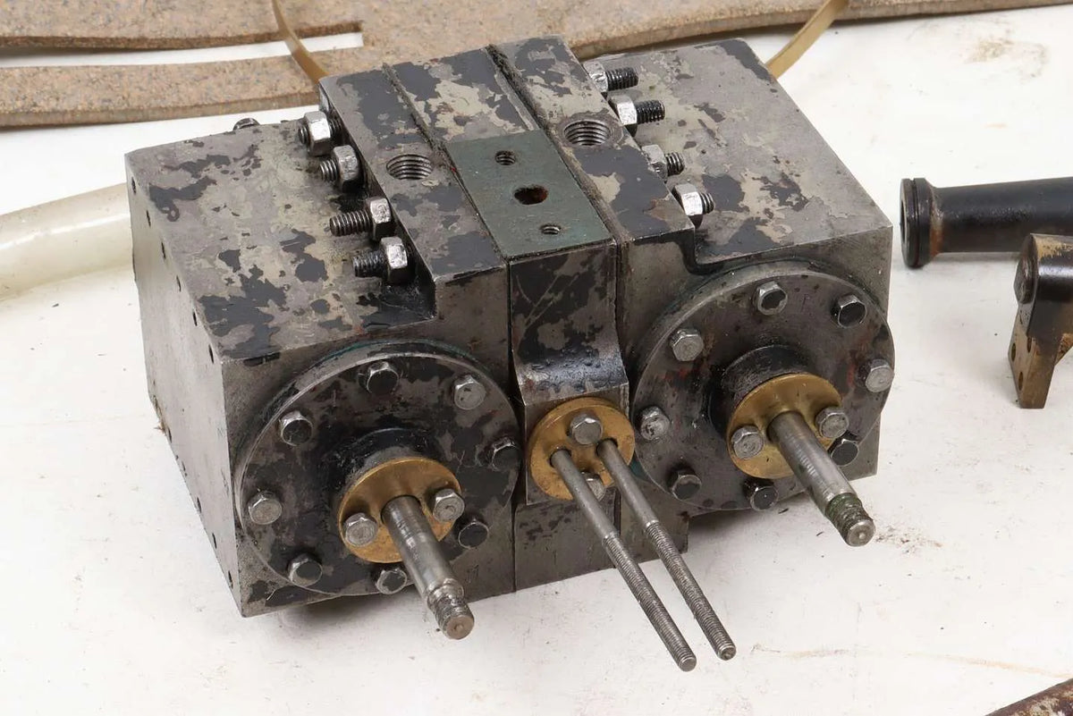 5 inch gauge GWR 14XX machined cylinders, crank axle, valve rods