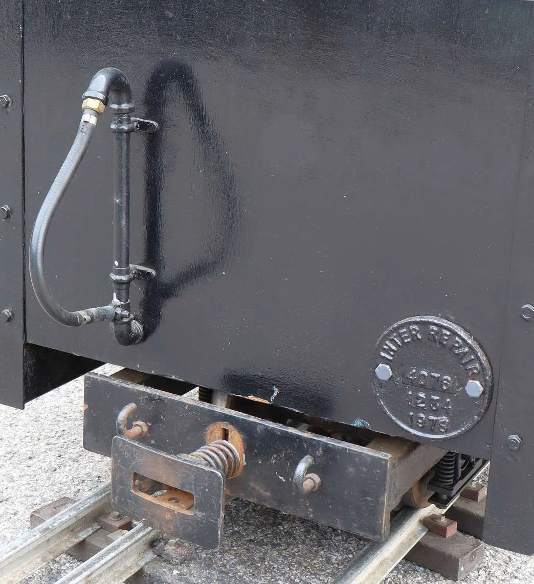 7 1/4 inch narrow gauge vacuum braked bogie carriage