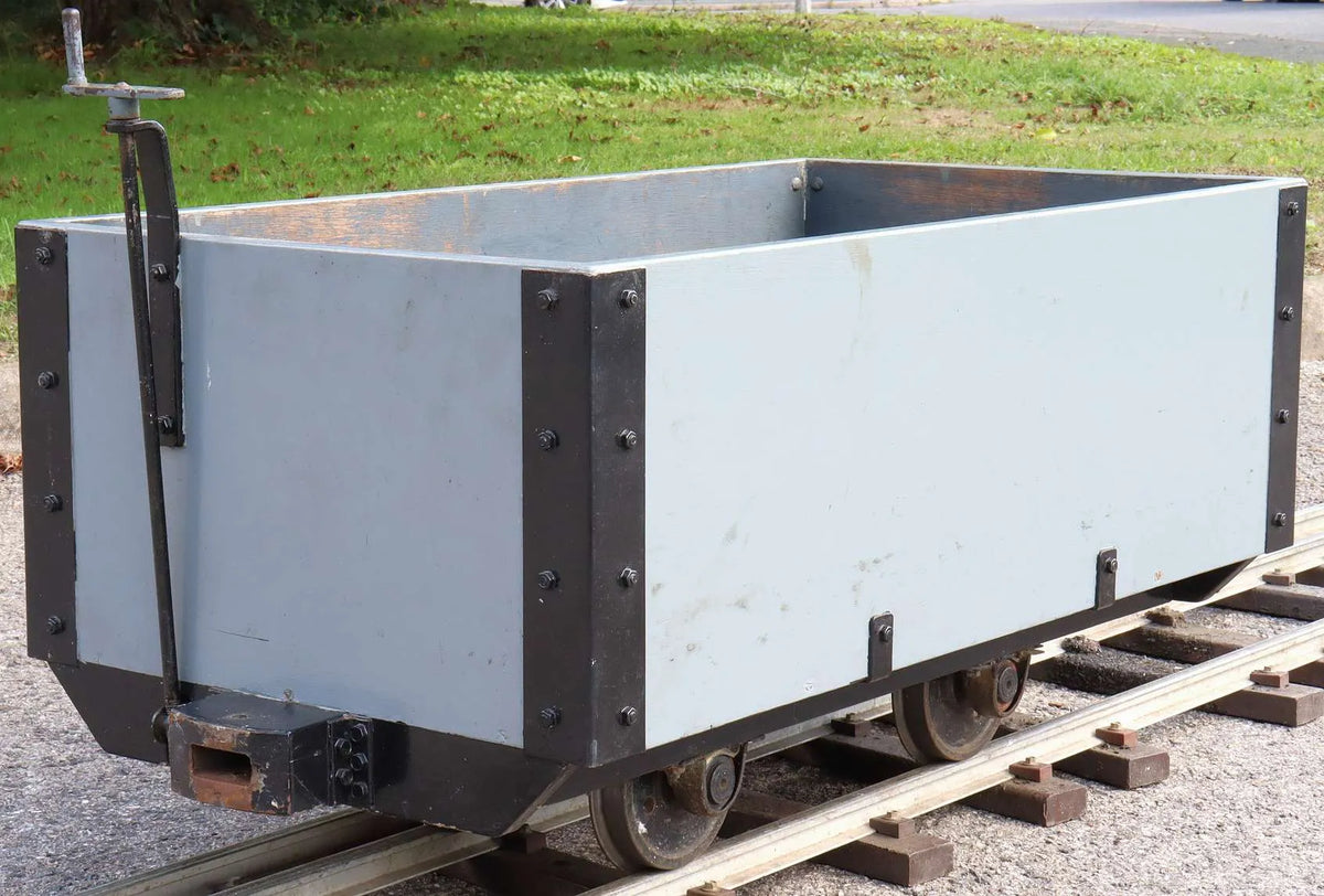 7 1/4 inch narrow gauge four wheel box plank wagon