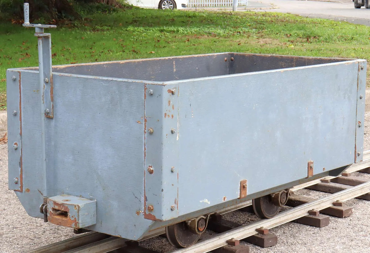 7 1/4 inch narrow gauge four wheel box plank wagon