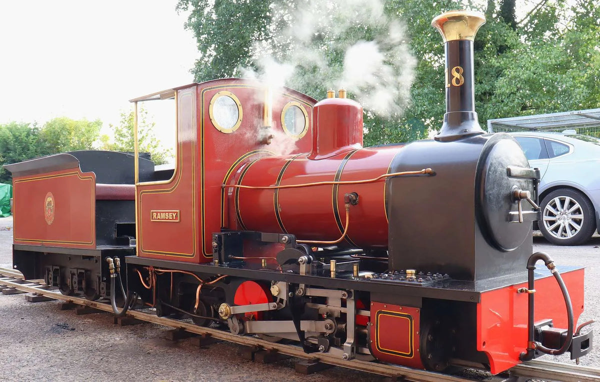 7 1/4 inch gauge "Thomas II" 0-4-2 + tender