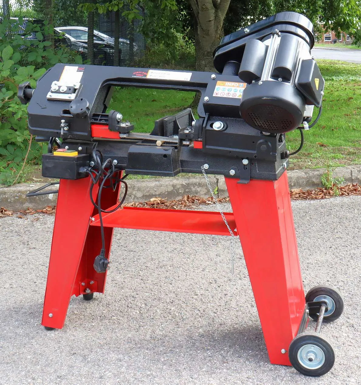 Horizontal bandsaw