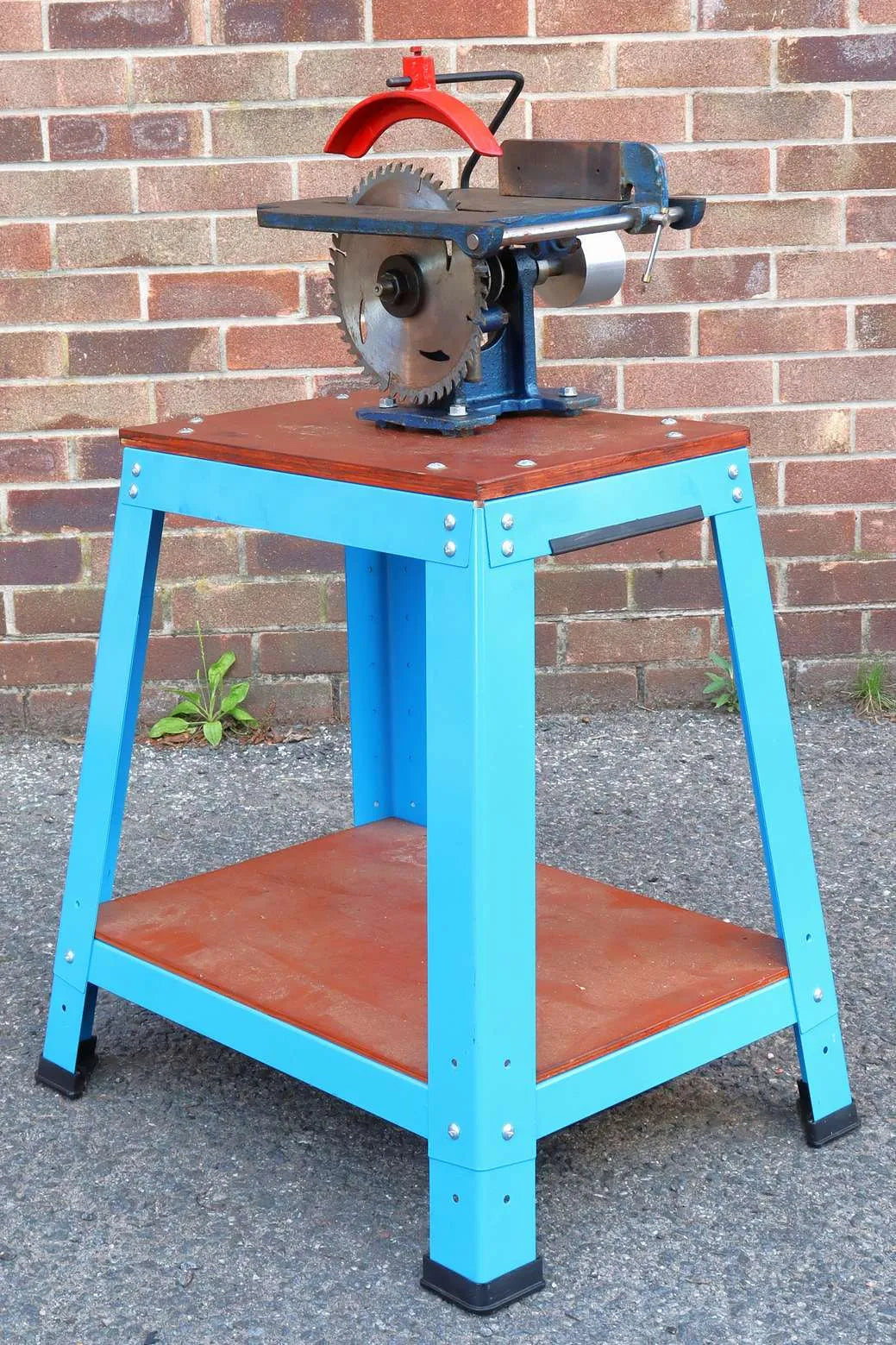 Saw bench