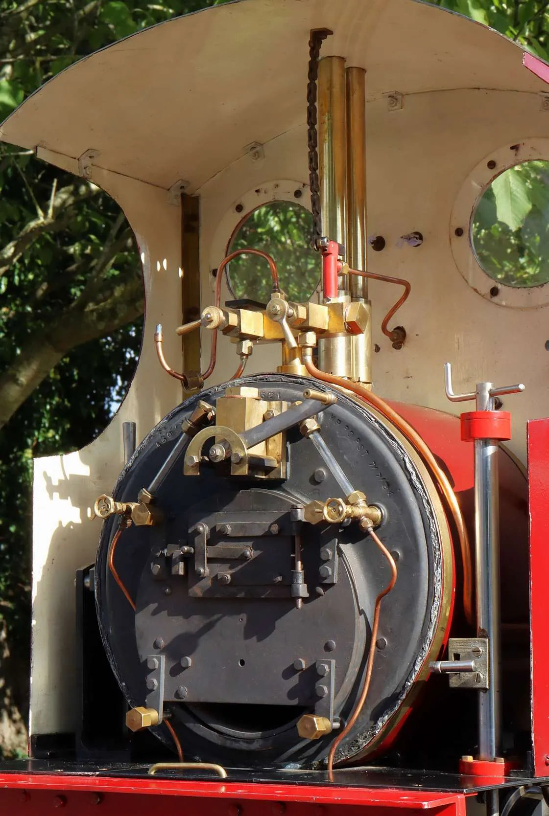 5 inch gauge "Sweet Pea" 0-4-2 ST