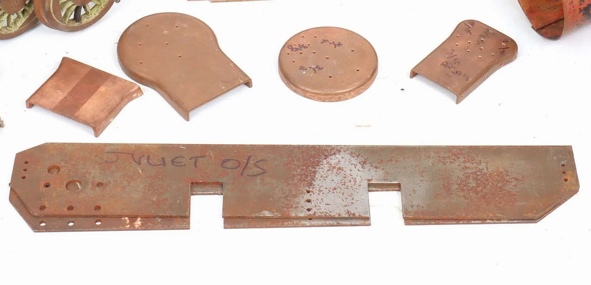 Box of 3 1/2 inch gauge "Juliet" parts